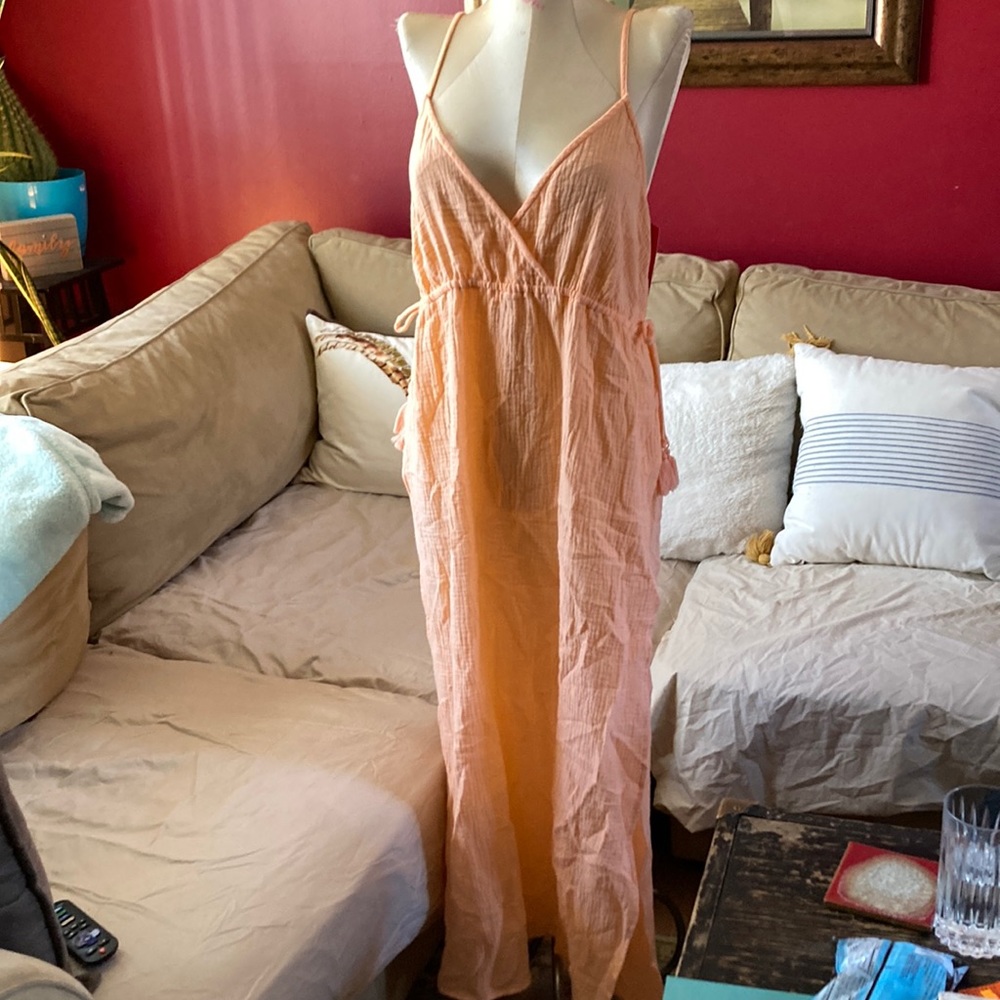 Large peach 🍑 beach 🏝 dress in a Large cotton/ slit sides adjustable straps
